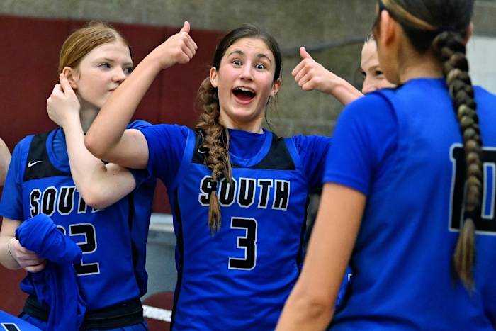 a South Medford Mission Hills girls basketball Oregon POA Holiday Classic December 30 2023 Leon Neuschwander 50